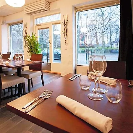 Hotel Vanha 3*